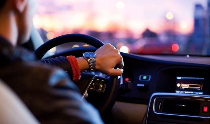 O fading de freios é um termo em inglês que significa fadiga e se refere a situações em que o freio do carro perde eficiência de funcionamento.
