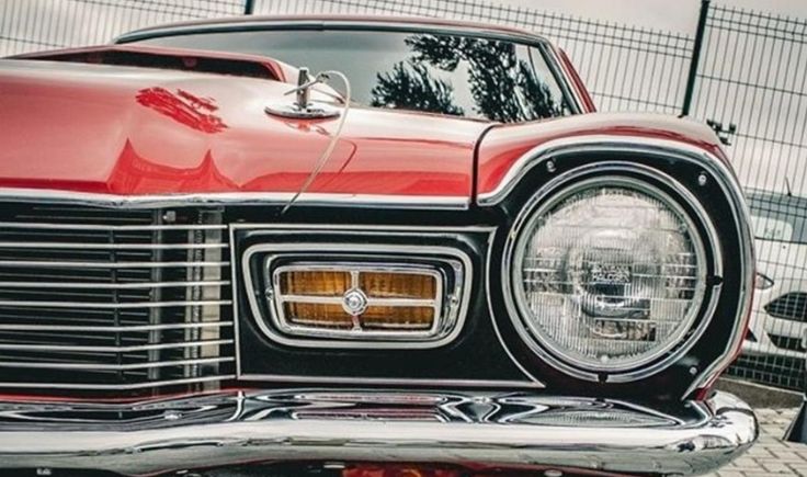 Quando o assunto é carros antigos a nostalgia e bom gosto sempre falam mais alto. Os modelos trazem diversas lembranças e seduzem até os menos apaixonados por carro por conta do seu visual.