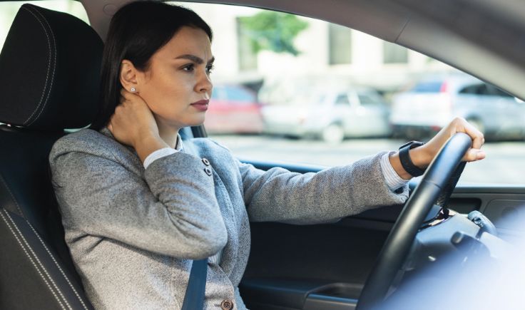 A postura correta para dirigir influencia não só no bem-estar, mas auxilia o condutor a reagir mais rápido diante de imprevistos.